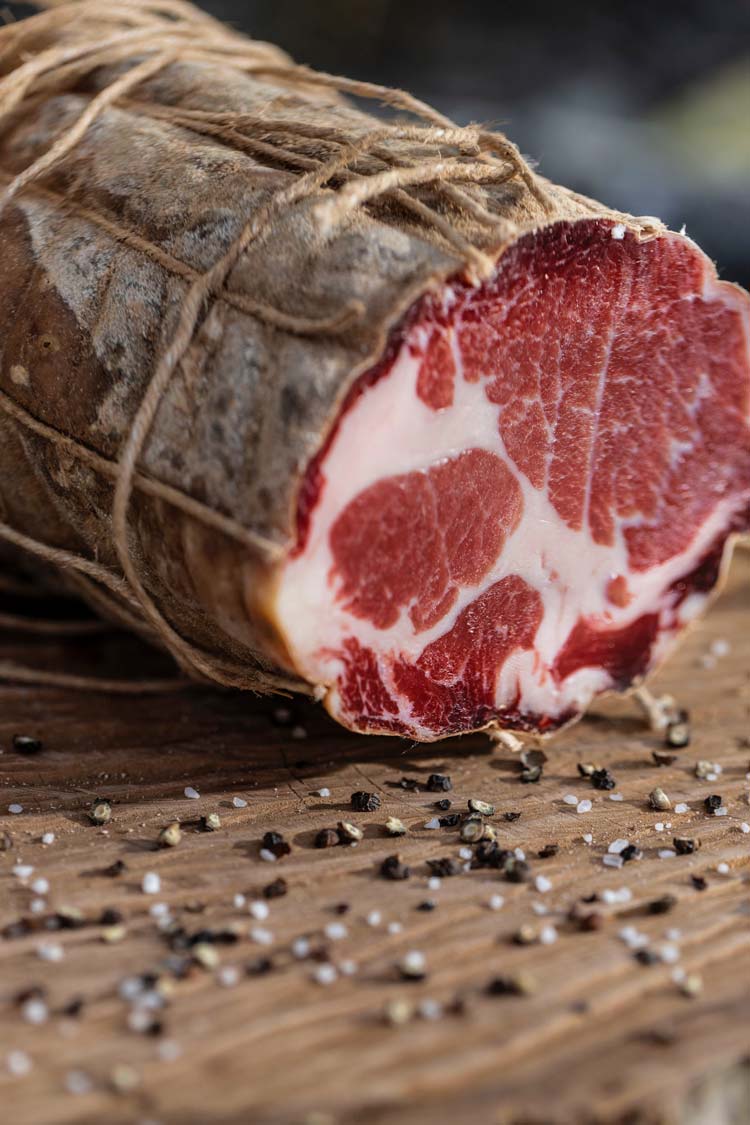 Salumi-Gagliardi-dop-piacenza-prodotti-piacentini-azienda-salame-pancetta-denominazione-di-origine-protetta-altri-salumi-coppa